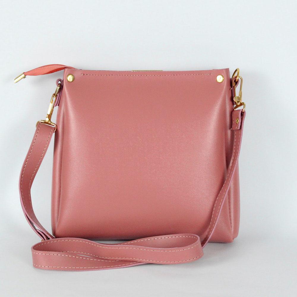 Elegant Quilted Shoulder Bag – Timeless Charm in Every Stitch