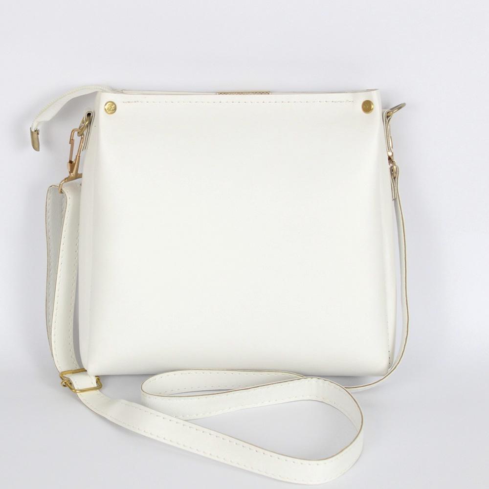 Elegant Quilted Shoulder Bag – Timeless Charm in Every Stitch